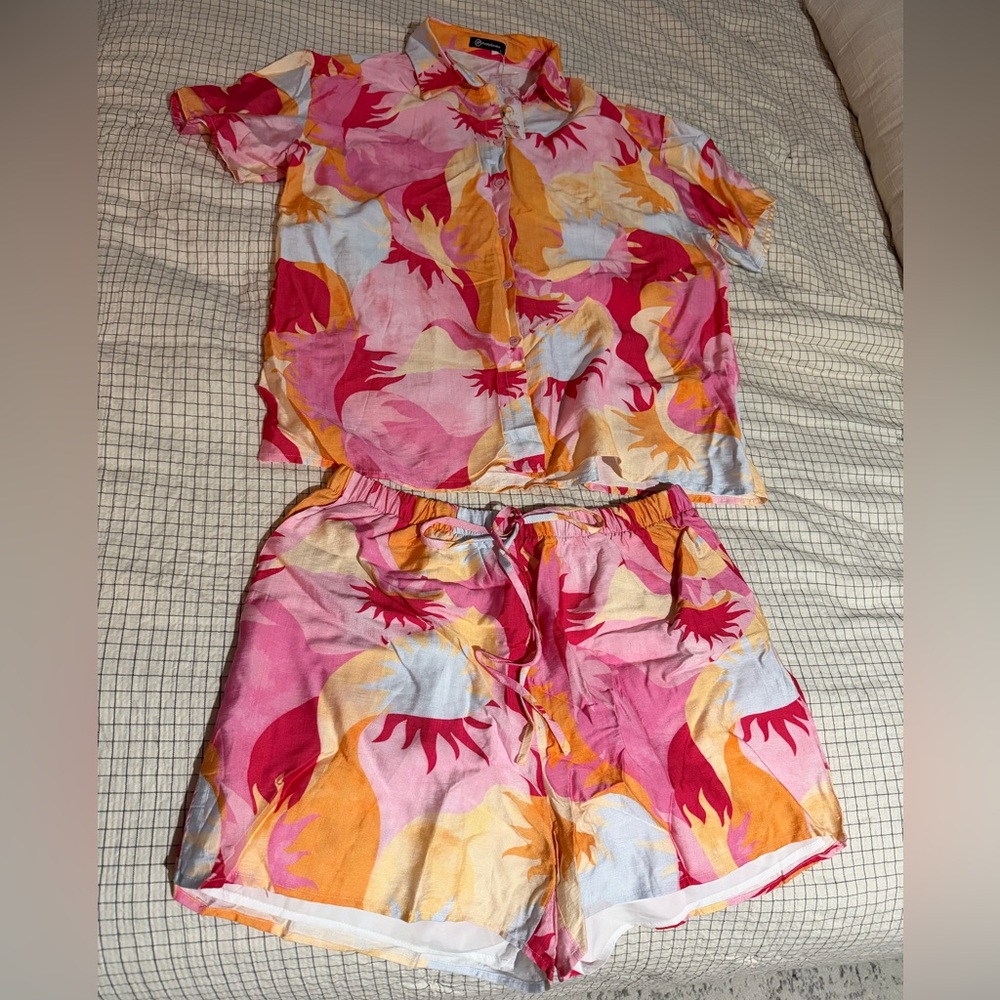 Colorful Women's Short Sleeve Top